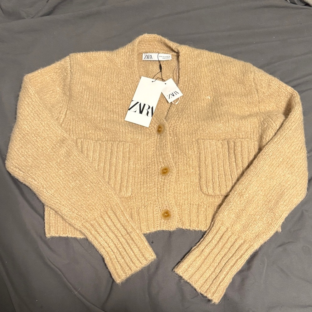 Zara Women's Beige Cropped Cardigan Sweater